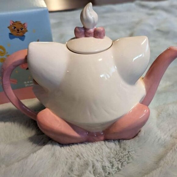 Disney The Aristocats Marie Figural Teapot with Lid by Ann Shen New with Box - Picture 2 of 9